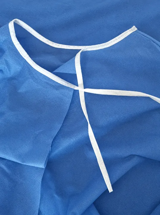Gown neckline with crossed neck ties | Kittel – Nackenbänder | Camice – lacci al collo